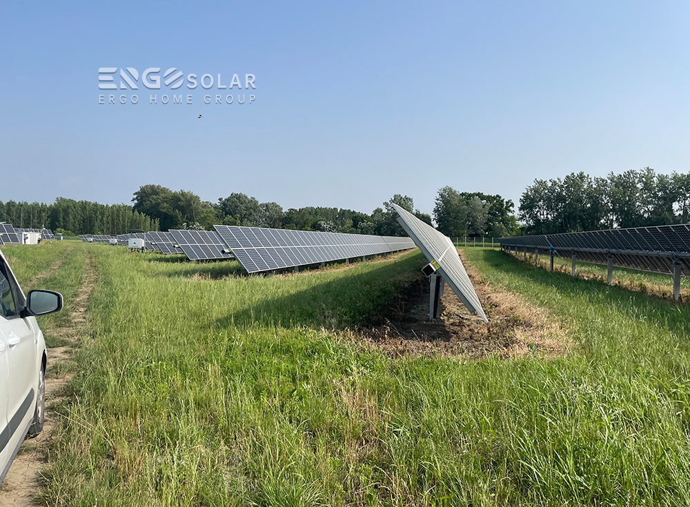 Visited Hungarian 1MW tracking pv solar plant Company News 第2张-ergo-solar Visited Hungarian 1MW tracking pv solar plant